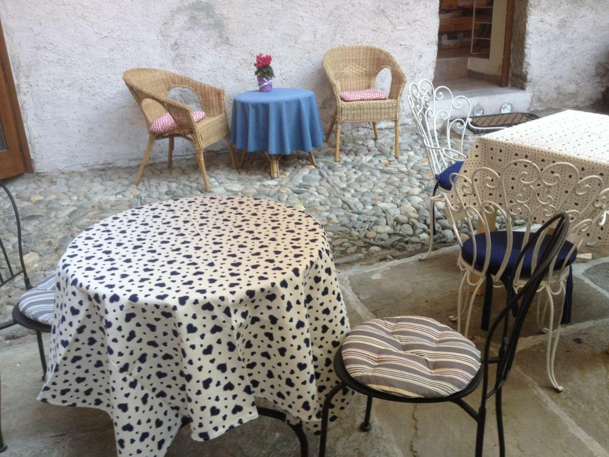 La Tana Del Ghiro Bed & Breakfast Porto Valtravaglia Ngoại thất bức ảnh